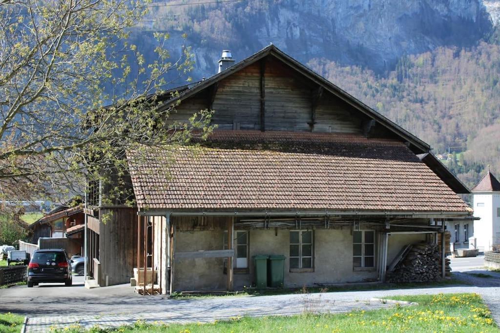 Alpine W/parking And Porch अपार्टमेंट