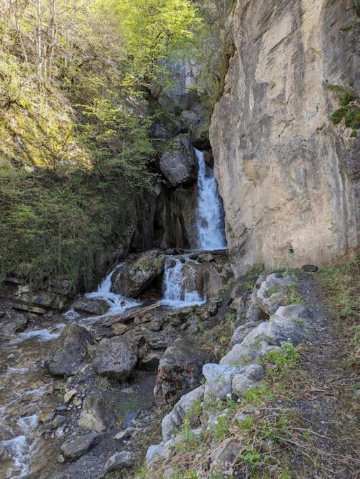 अपार्टमेंट Alpine W/parking And Porch Meiringen